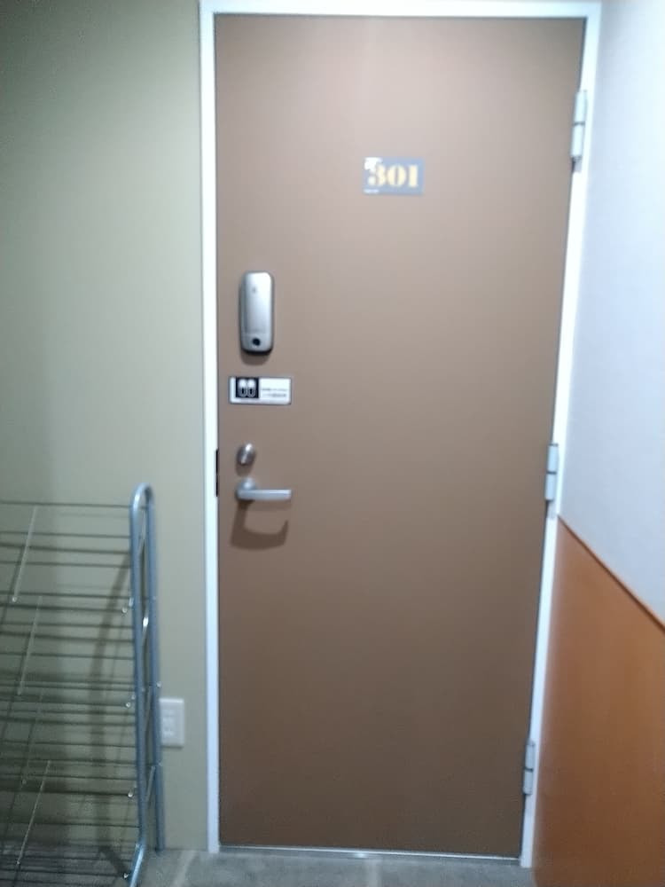 Issyuku Higashiueno Hotel