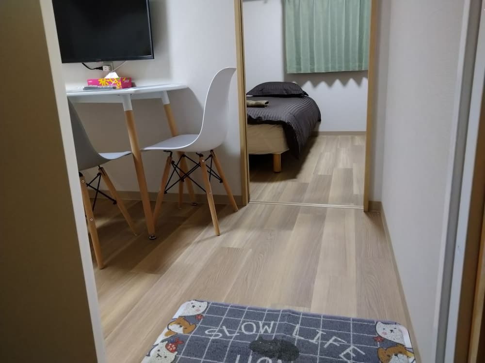 Issyuku Higashiueno Hotel