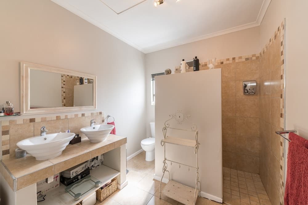 Lea Villa in Cape Town, South Africa