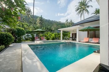 Lombok From Your Private Villa Sepuluh