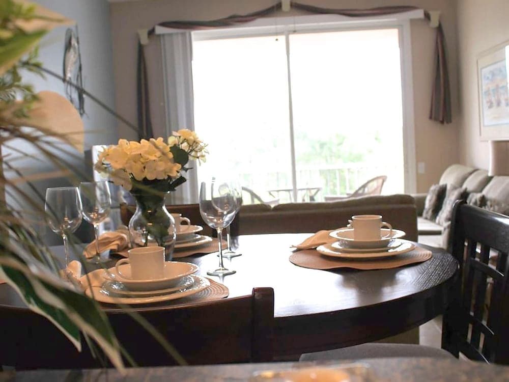 Windsor_palms_303cp-n