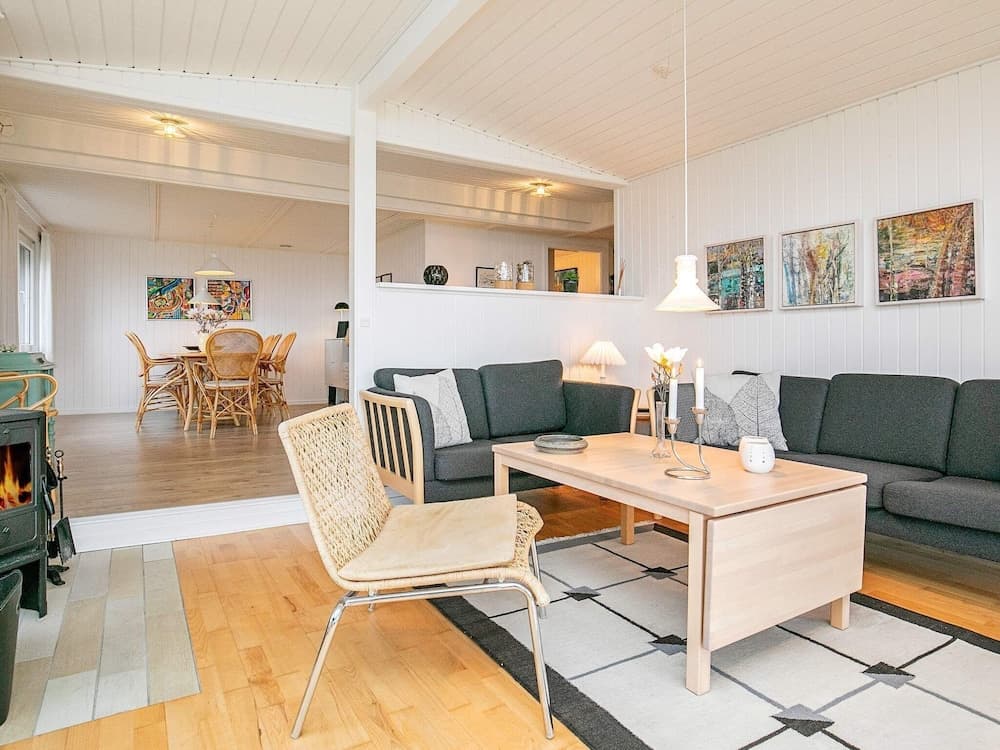 6 Person Holiday Home in Roslev