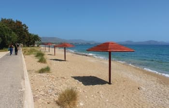 Awesome Home in Nea Makri With Wifi and 3 Bedrooms