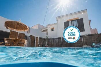 Bura Surfhouse - Hostel