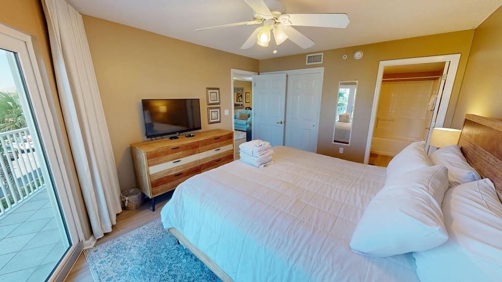 Seacrest 304 is a Gulfview 2 BR on Okaloosa Island by RedAwning