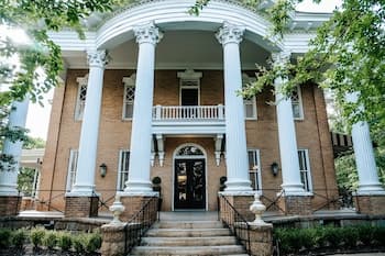 Heritage House Bed & Breakfast - Boutique Adults-Only Inn