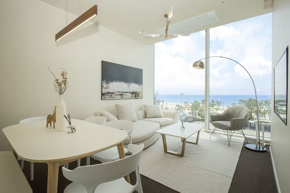 UH SUITE Haeundae Harbour Town 4th Floor