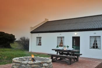 De Hoop Village Cottages
