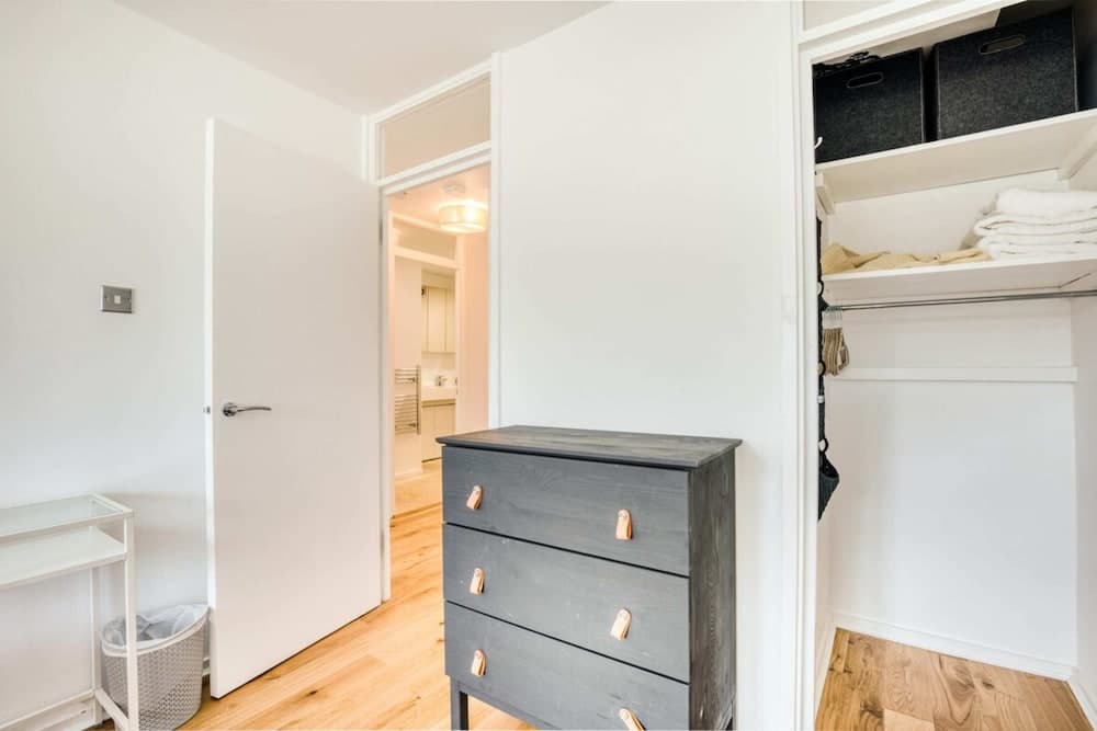 Homely 4 Bedroom House in Brixton