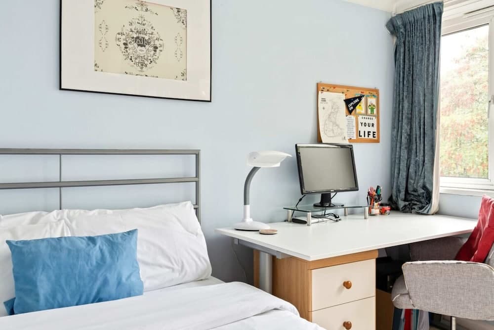 Spacious 2 Bedroom Apartment in Cricklewood