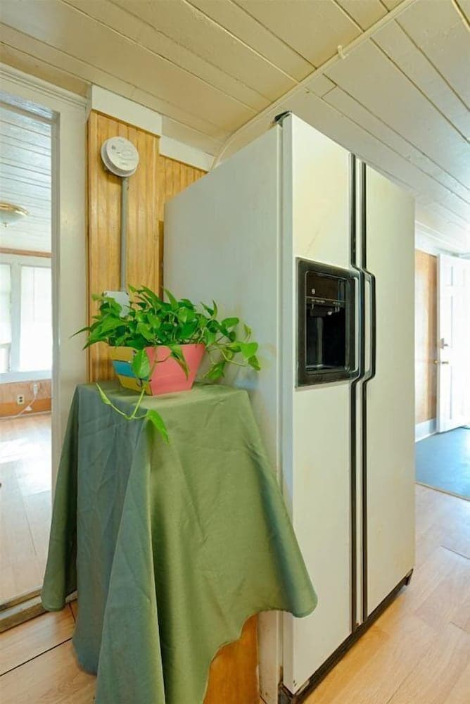 Korner Kottage Left - Downstairs