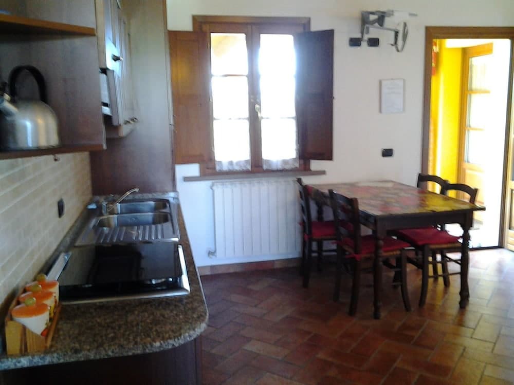 Giglio Apartment in a No Kids Farm House