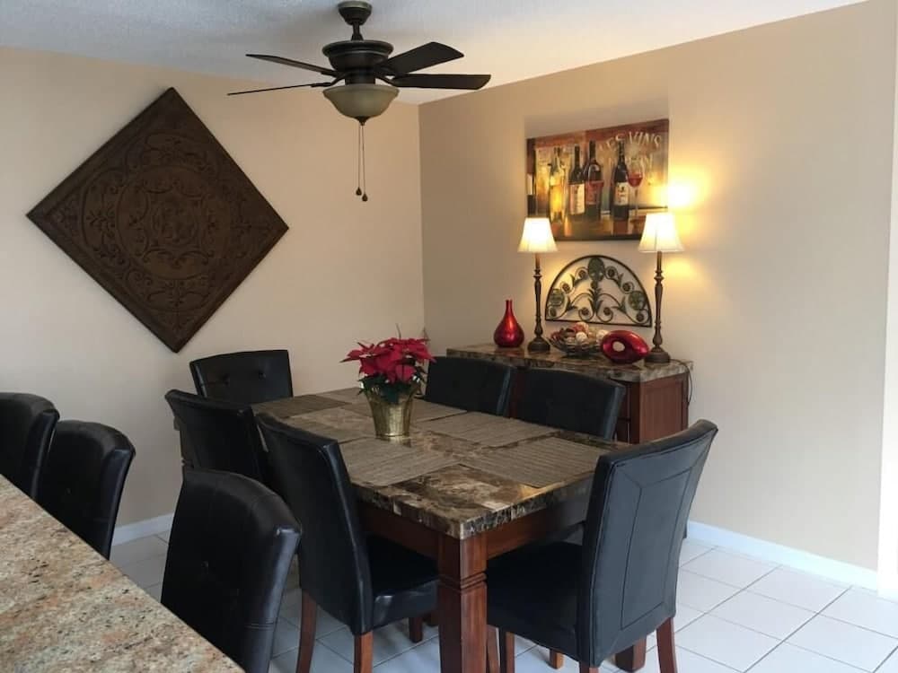 Fl Special!! The Private 3 Bedroom Villa by Redawning