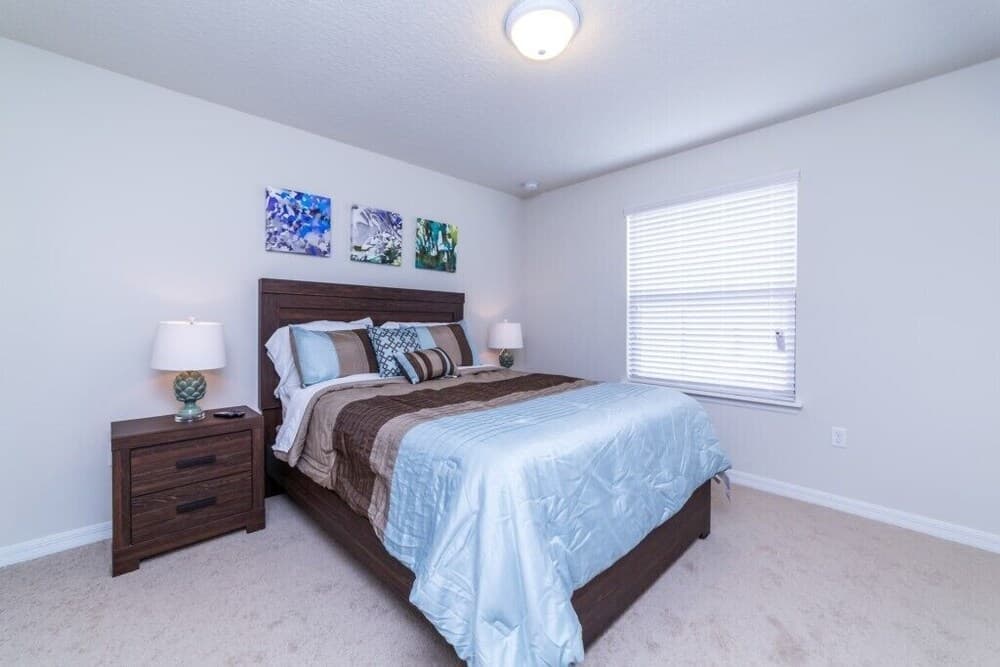 8944rs 6 Bedroom Villa by Redawning