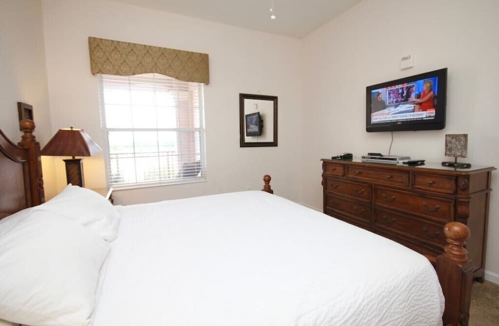 Pool View Penthouse - New! 3 Bedroom Home by RedAwning