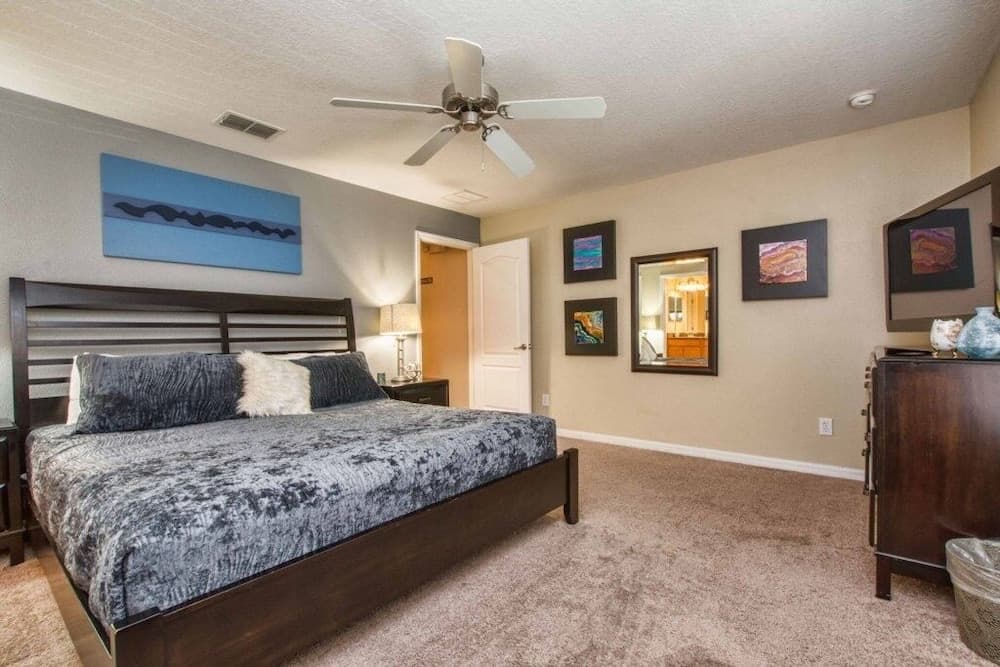 Paradise Palms- 4 Bed Townhome W/splashpool-3057pp 4 Bedroom Townhouse by RedAwning