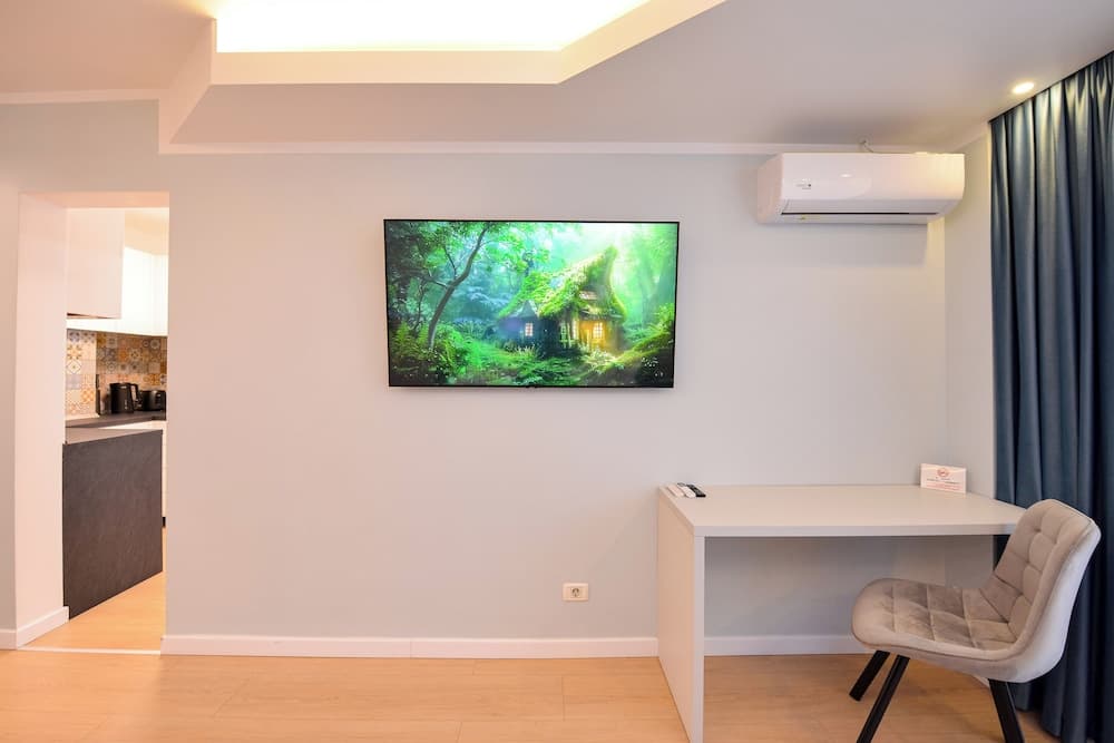 Twin III - One Bedroom - 4 Guests - Cismigiu Gardens