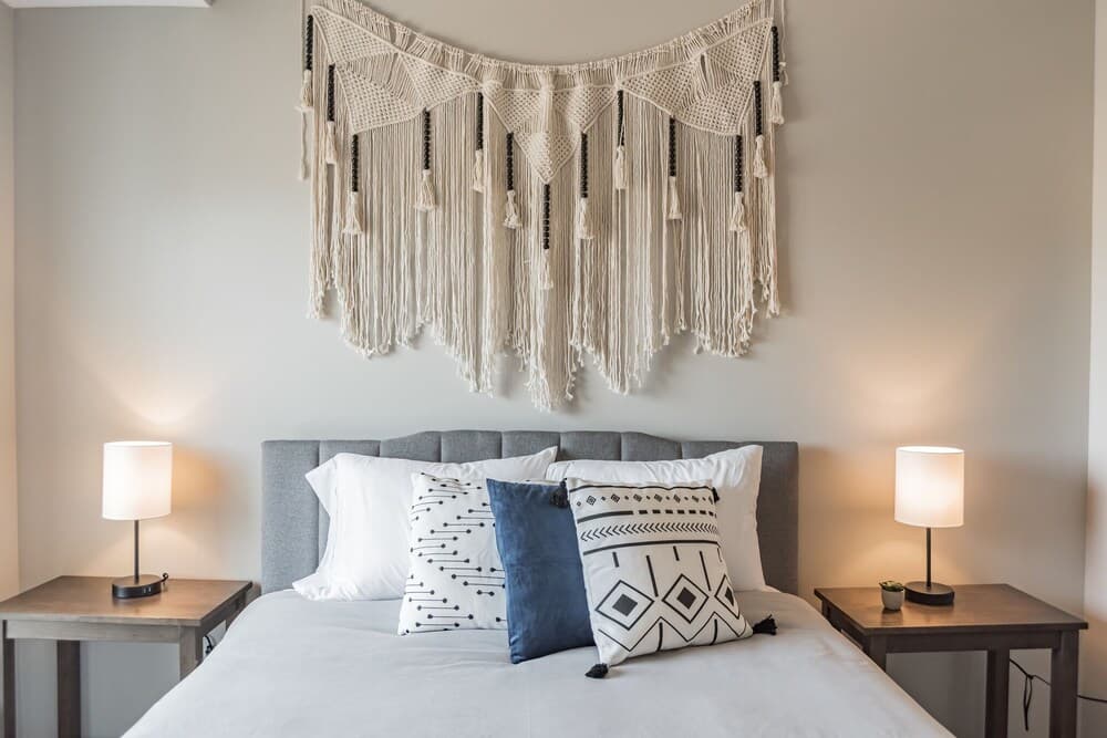 FRONTDESK Confluence on 3rd Apt Downtown Riverwalk Trails