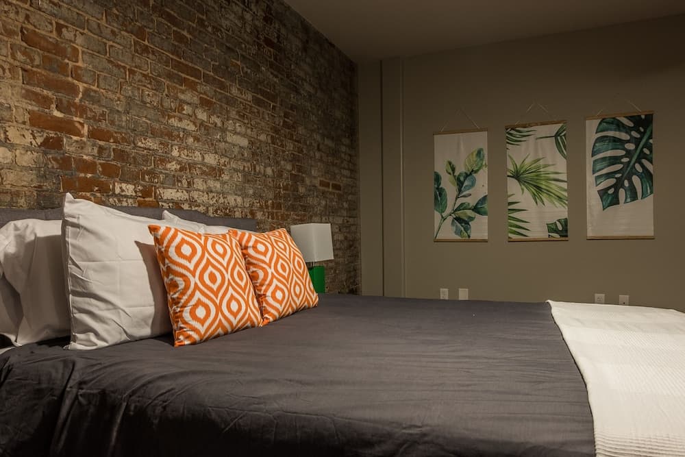 FRONTDESK 111 W Main St Apts Downtown Louisville