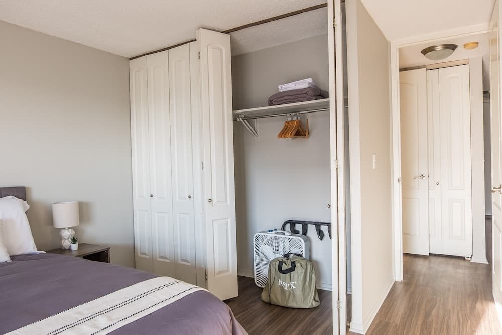 FRONTDESK The Churchill Apts Downtown Minneapolis