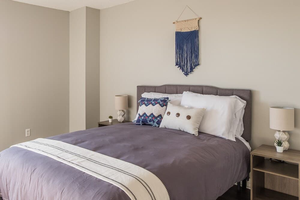 FRONTDESK The Churchill Apts Downtown Minneapolis