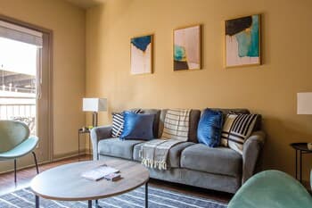 FRONTDESK Phoenix Apts Downtown Fort Worth