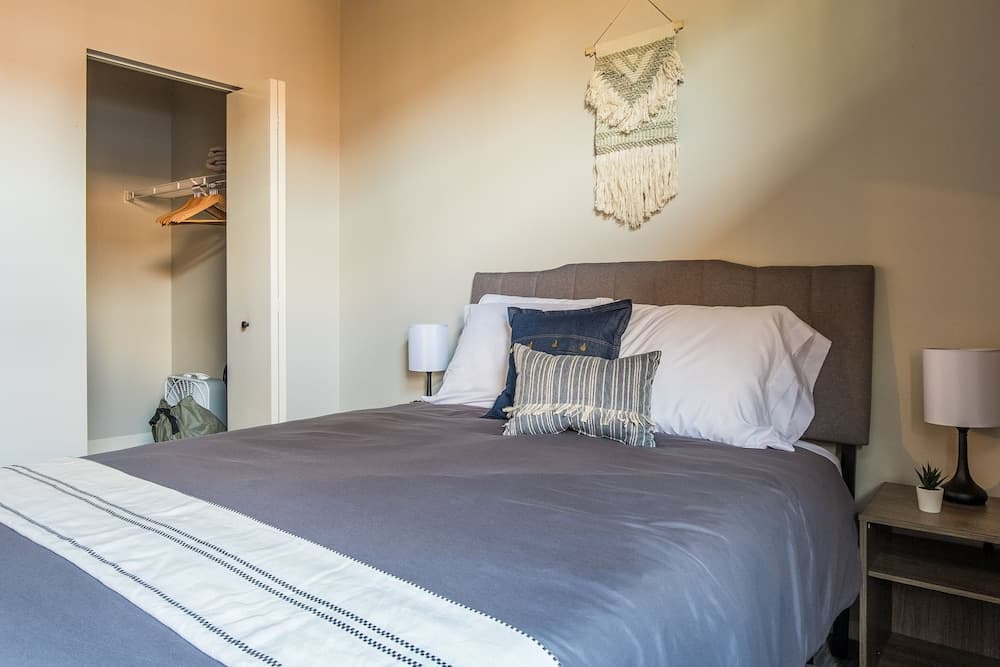 FRONTDESK 50 4th Ave Apts North Loop Warehouse District