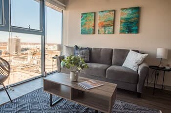 FRONTDESK 735 West Apts Westown Milwaukee