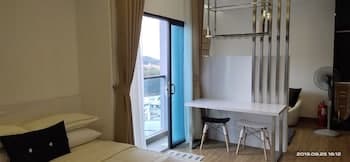 A Homestay, Inspired by the Resort Environment