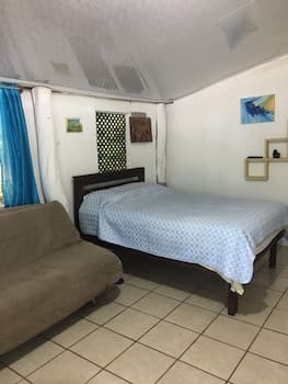 Rita Sonny Tropical Surf Cabina