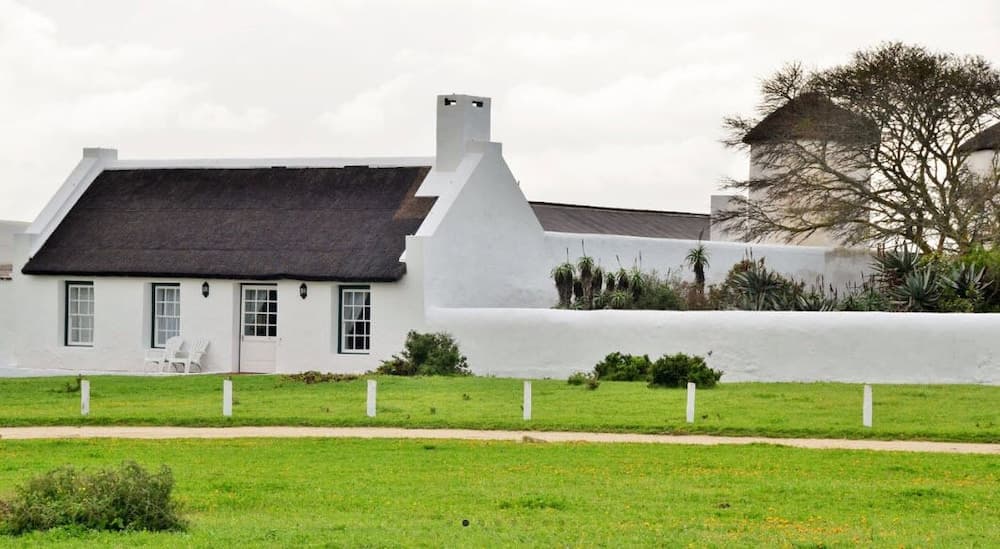 De Hoop Suites
