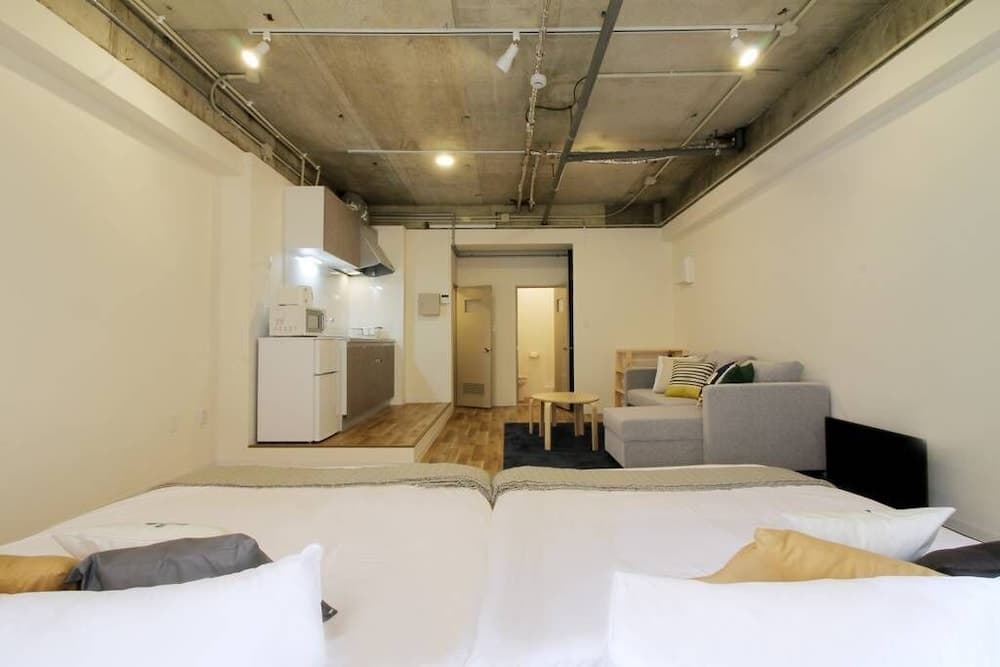 Aki Building 202,301