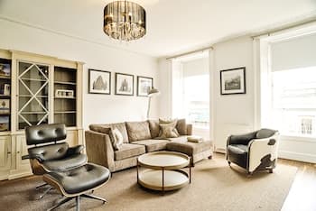 Re-Imagined Flat in Georgian Architecture Townhouse