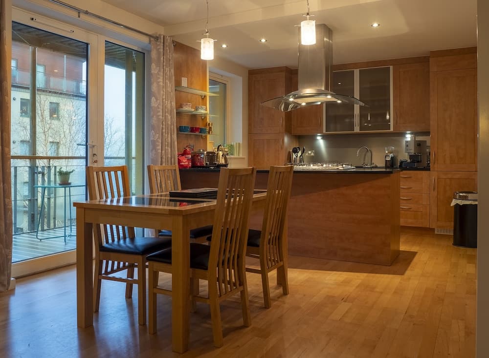 Elegant 2BR Apartment with Balcony and Parking