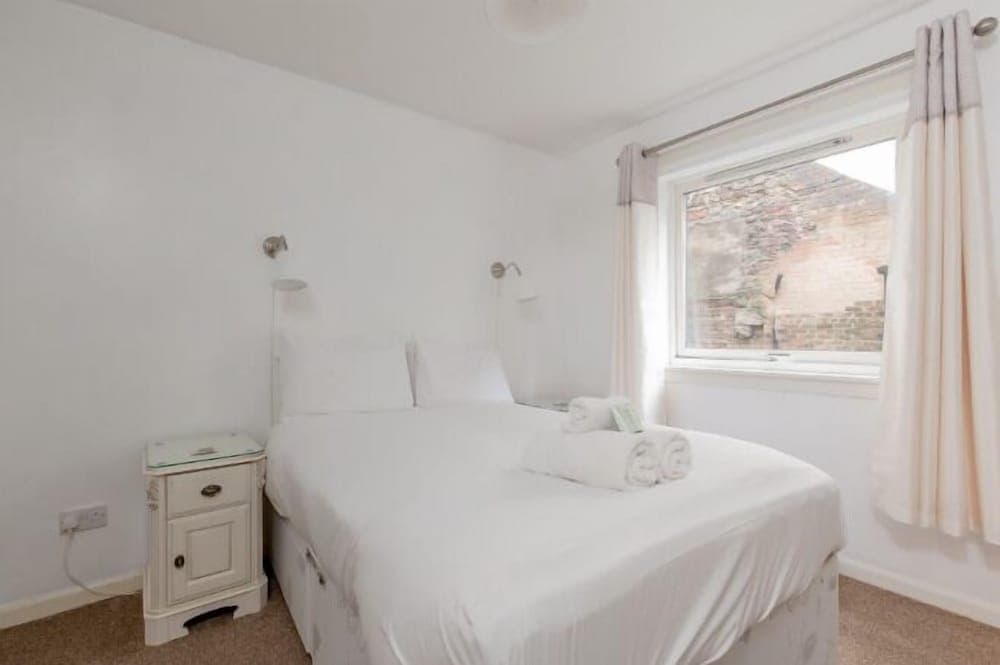 JOIVY Heart of The Royal Mile