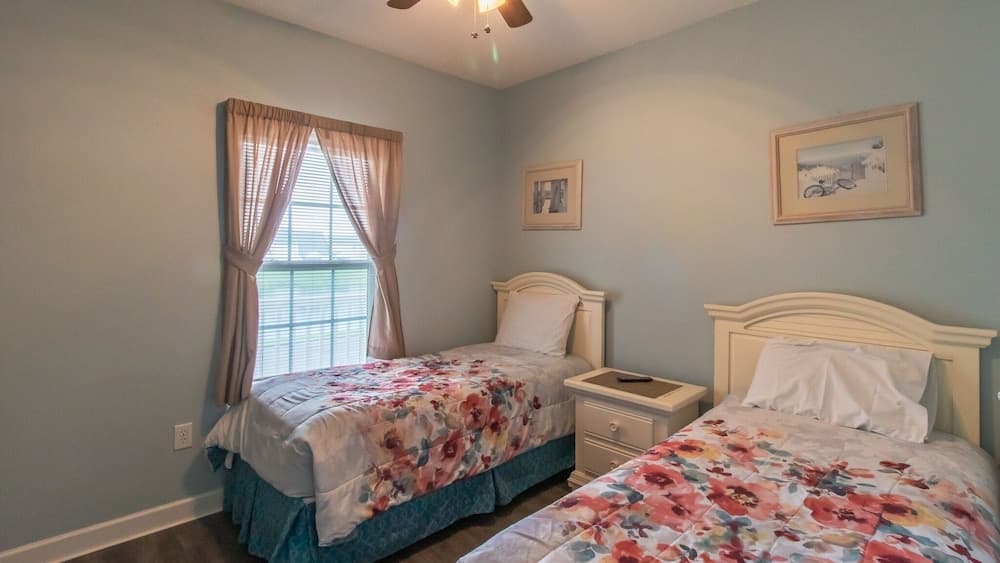 Havens #423 2 Bedroom Condo by Redawning