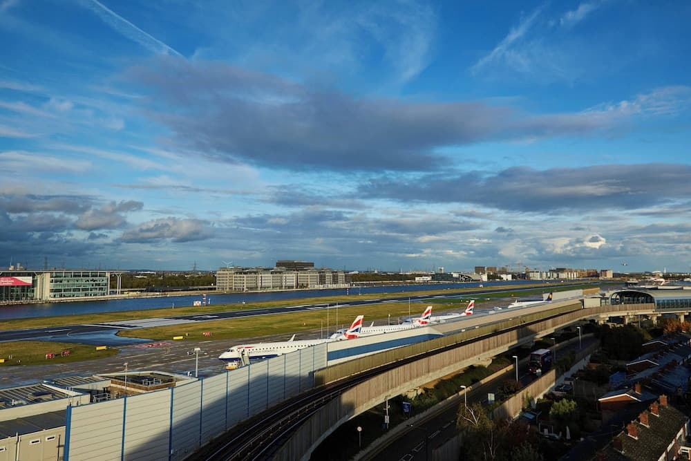 Courtyard by Marriott London City Airport