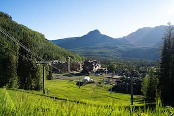 Purgatory Ge Studio Deluxe Studio Bedroom Hotel Room by Redawning