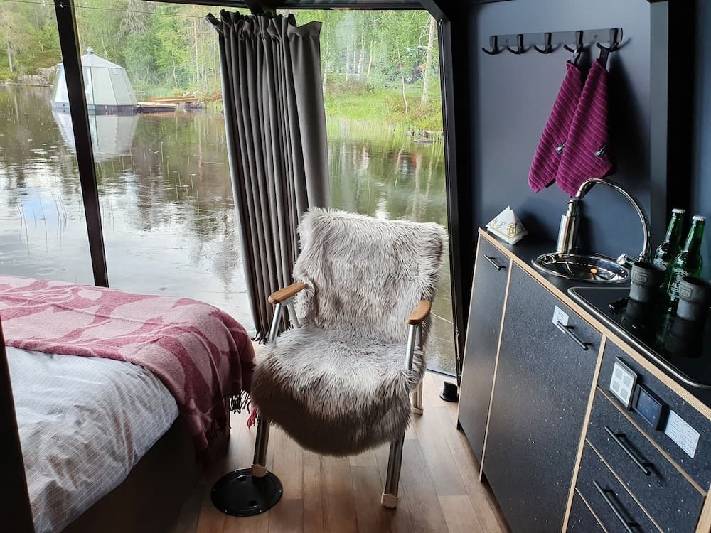 Overwater Hut Kuusamo