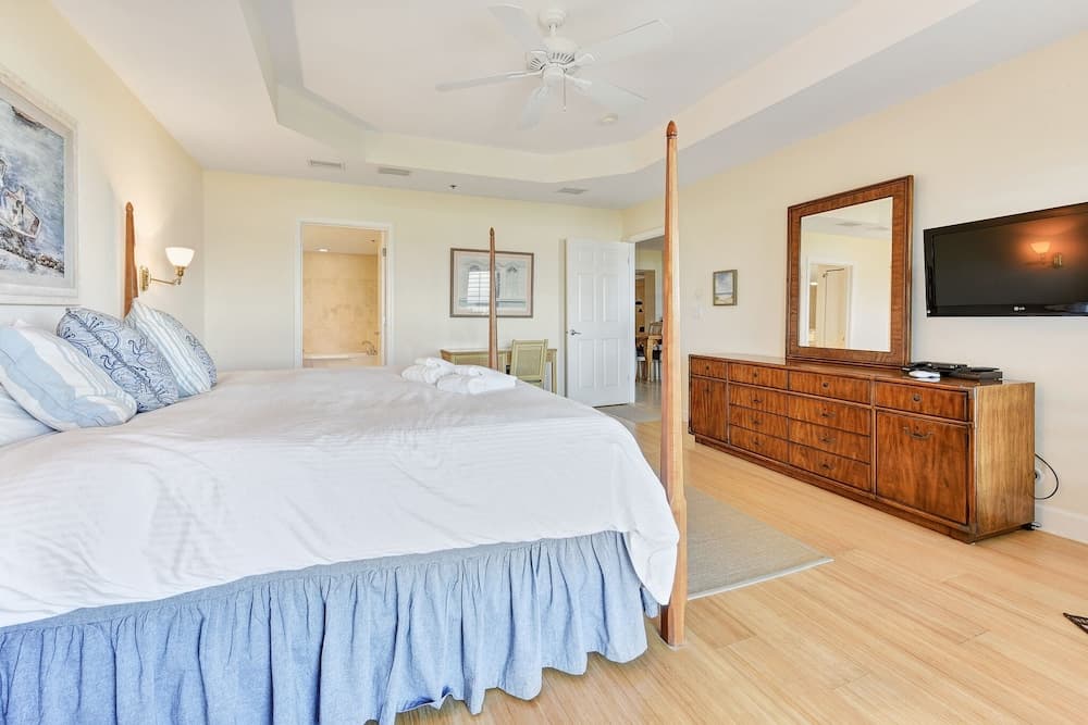 Bella Mar 202 by Distinctive Beach Rentals