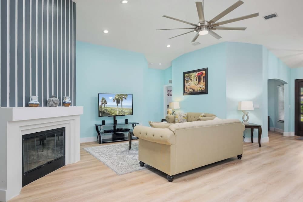 Beach Daze by Distinctive Beach Rentals