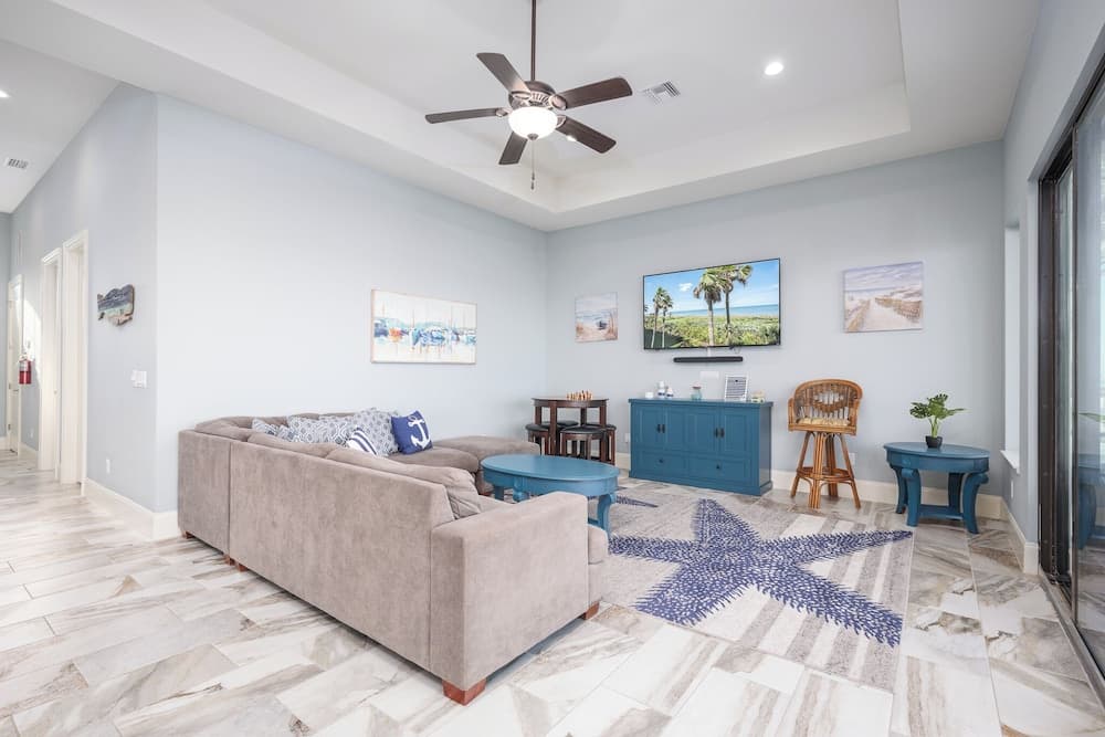 Cinnamon Beach Nautilus by Distinctive Beach Rentals