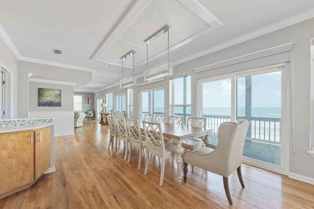 High Tide by Distinctive Beach Rentals