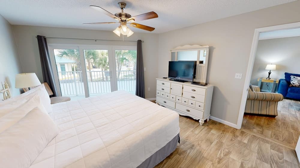 Seacrest 204 2 Bedroom Condo by RedAwning