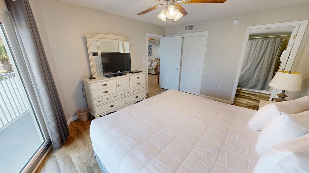 Seacrest 204 2 Bedroom Condo by RedAwning