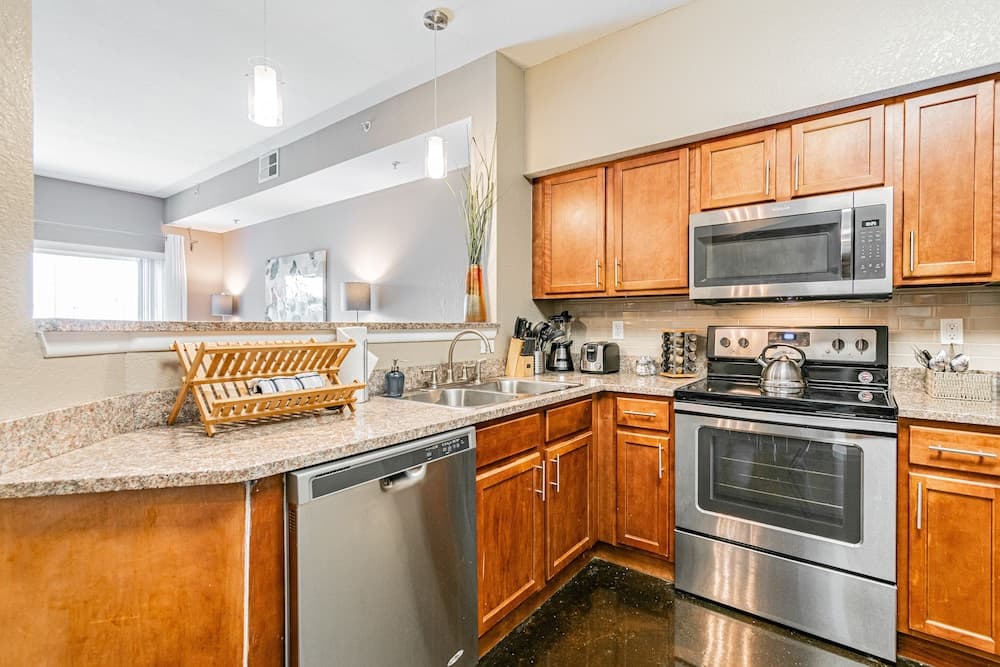 BC-324: Channelside Luxury Apartment