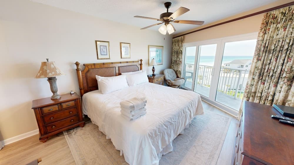 Seacrest 603 is a Gulf View 2 BR on Okaloosa Island by RedAwning