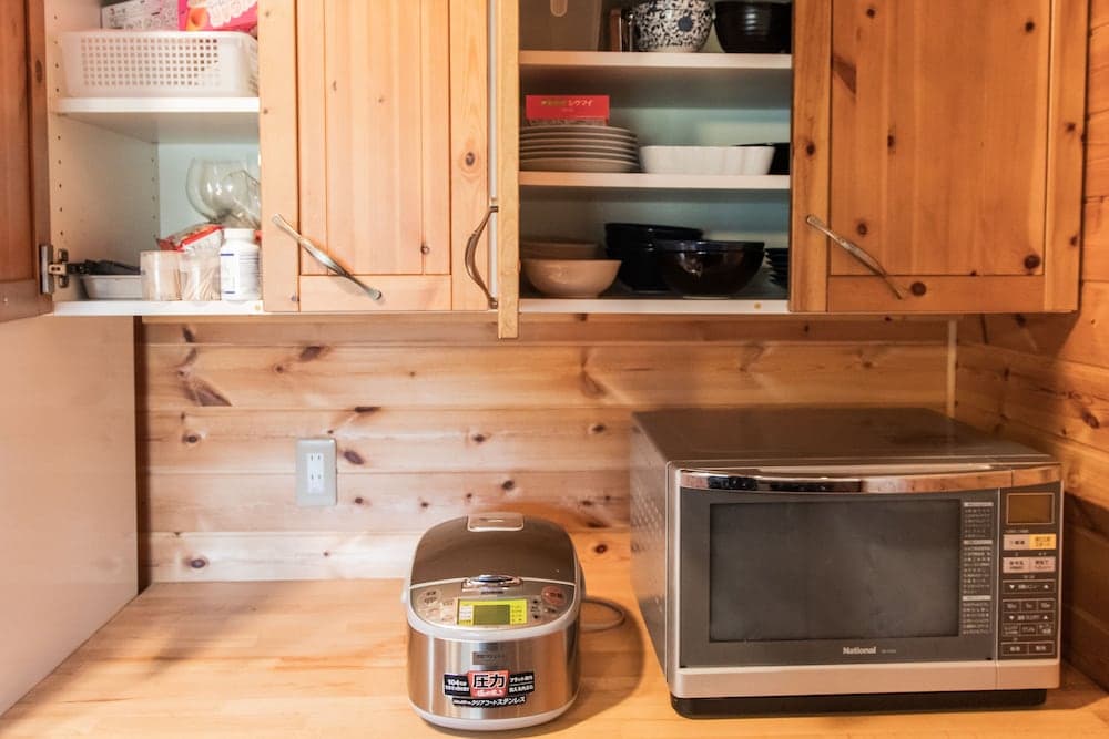 Izu House Luxury Log with Cozy Fireplace