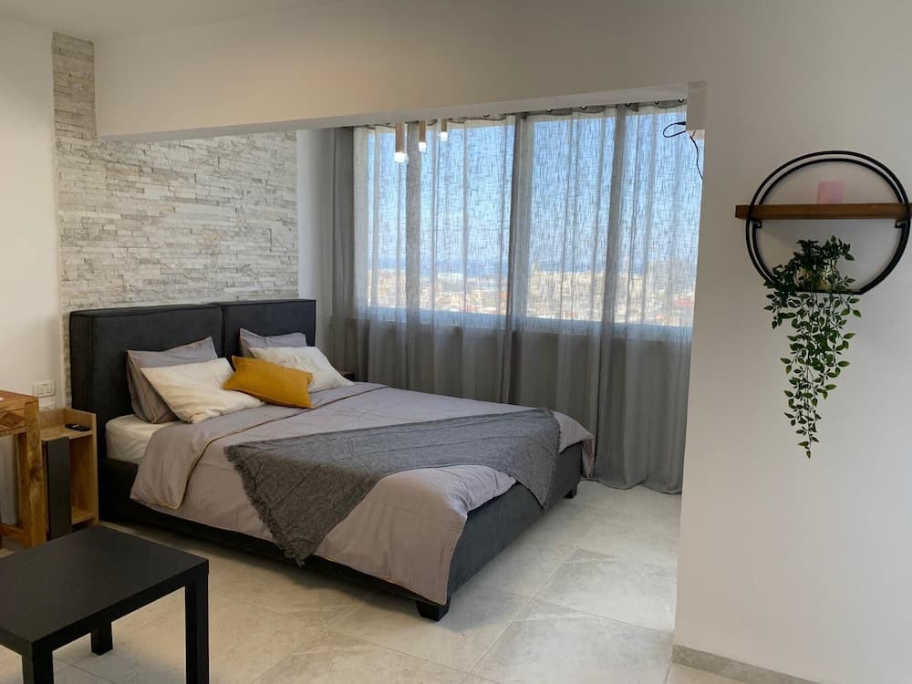 Maya Guest House Panoramic Sea&City view