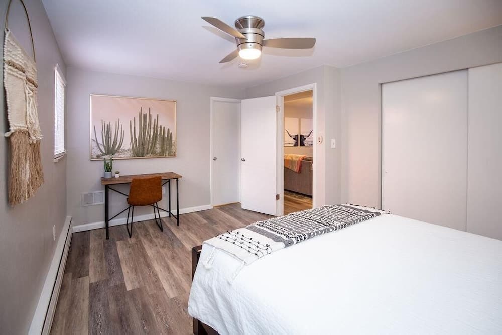 Hip & Urban Condo near the heart of Old Town